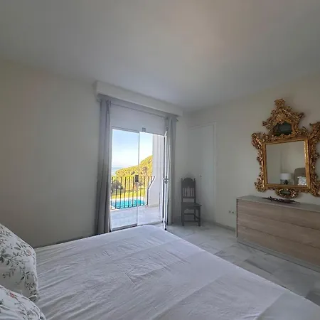 Appartement Cabopino N *